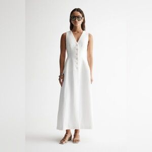 Chic White Sleeveless Maxi Dress